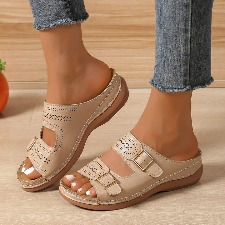 Eloisa – Stilvolle Verstellbare Keilsandalette