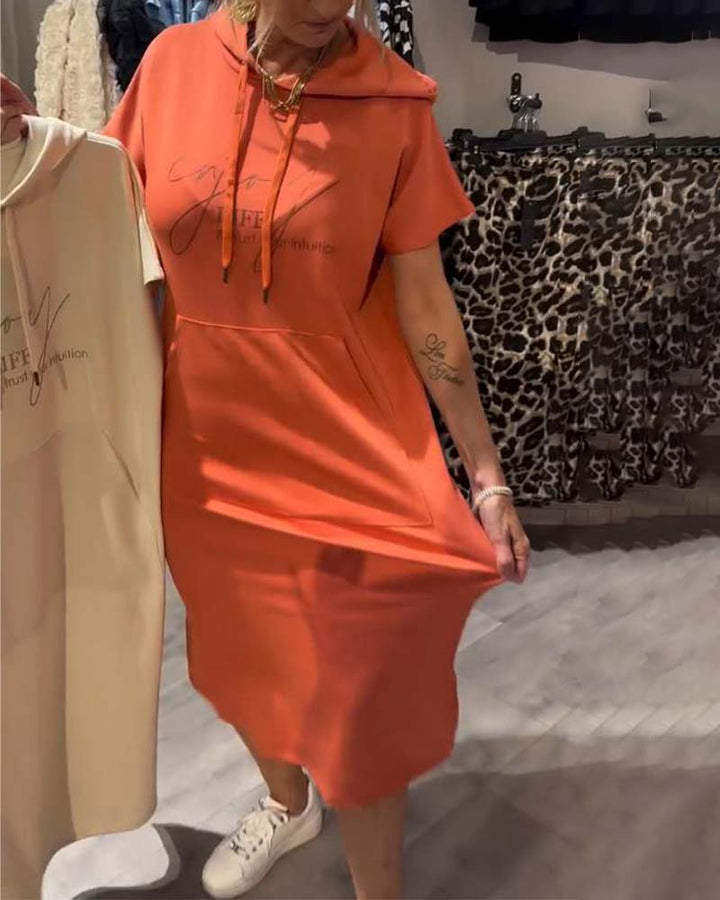 Nadia – Elegantes Kleid Mit Kapuze